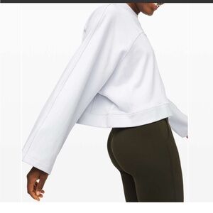 Lululemon-Broken Beats Cropped Crewneck- Sz L/XL- white/Lt. Grey- Dolman Sleeves